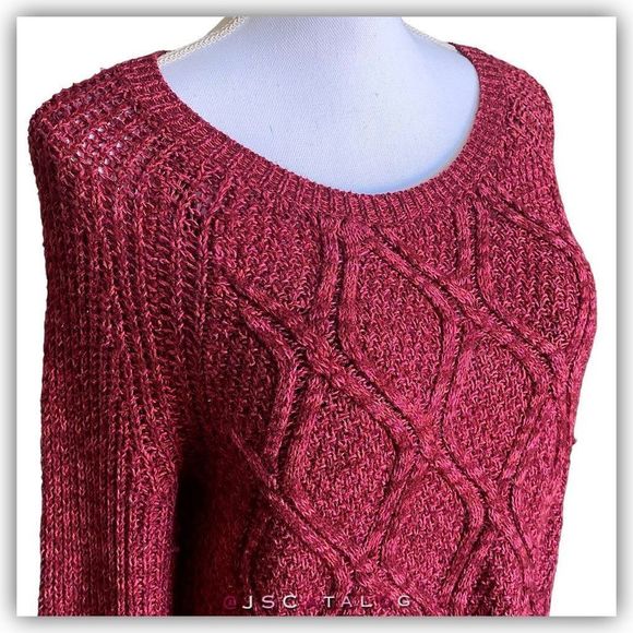 Cherry Red Wide Weave Cable Knit Crewneck Pullover - L - EUC - Picture 5 of 6